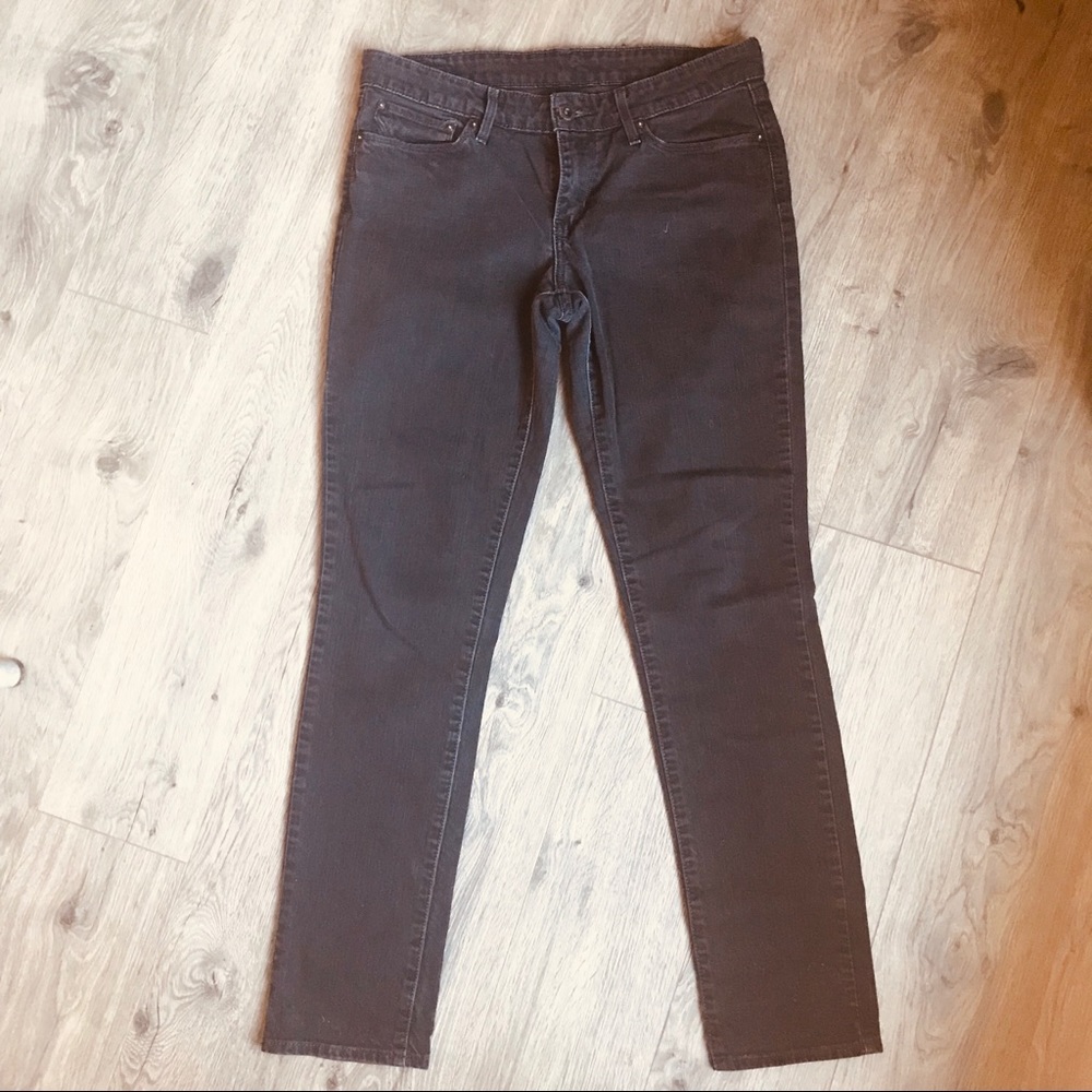 Black skinny Levi’s 29x32